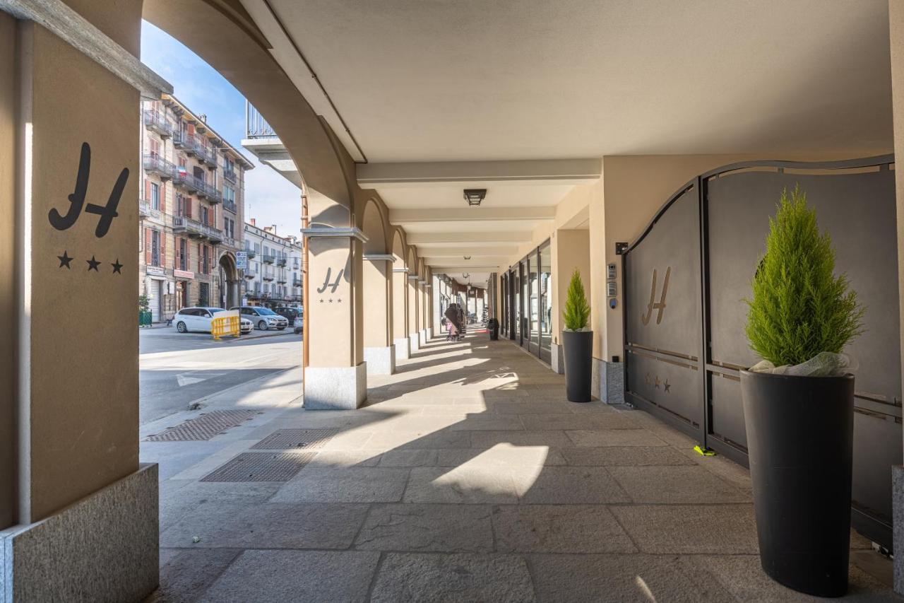 Hotel & Apartments " Perpoin " Saluzzo Exterior foto