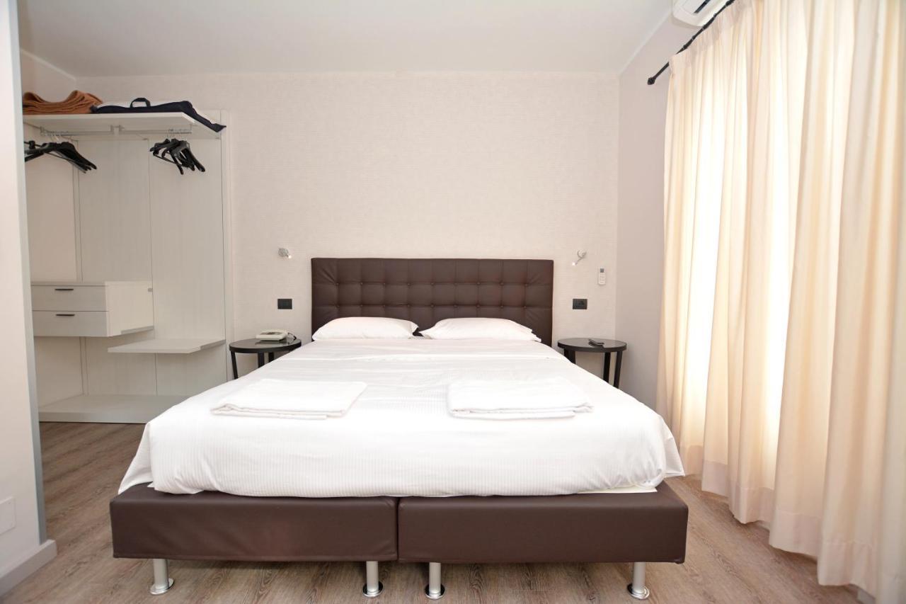 Hotel & Apartments " Perpoin " Saluzzo Exterior foto