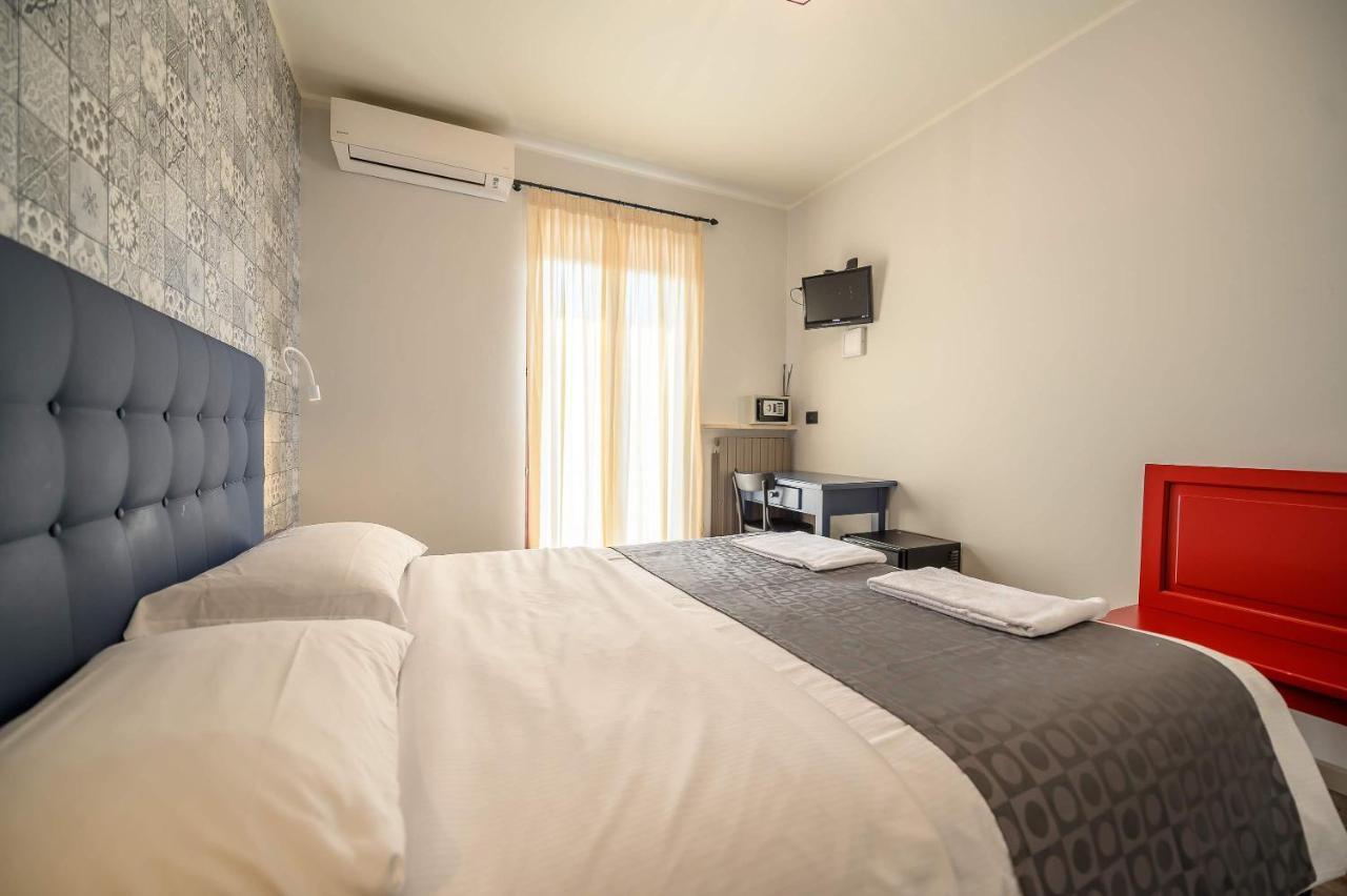 Hotel & Apartments " Perpoin " Saluzzo Exterior foto